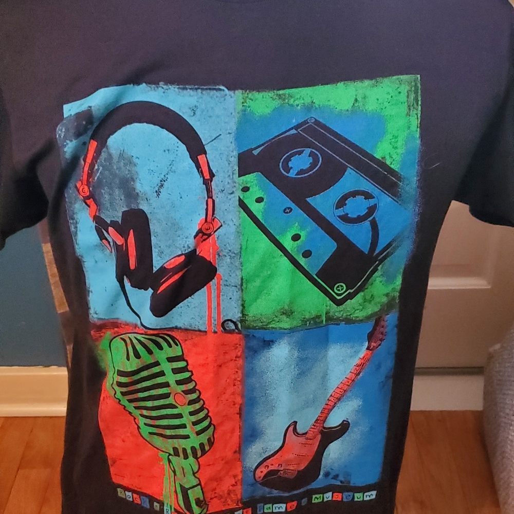 NWT ROCK and ROLL HALL OF FAME MEN'S T-SHIRT  SIZE L BLACK